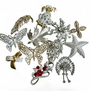 Vintage Brooches Mixed Lot Good Wearable Condition Various Vintages Ages Sparkly